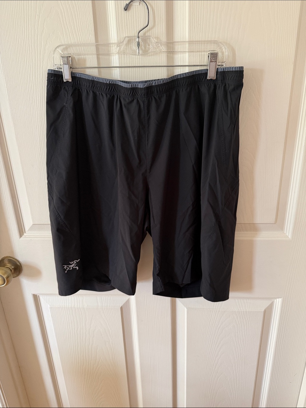 Arc'teryx Black Men's Athletic Shorts Sz L. Box52